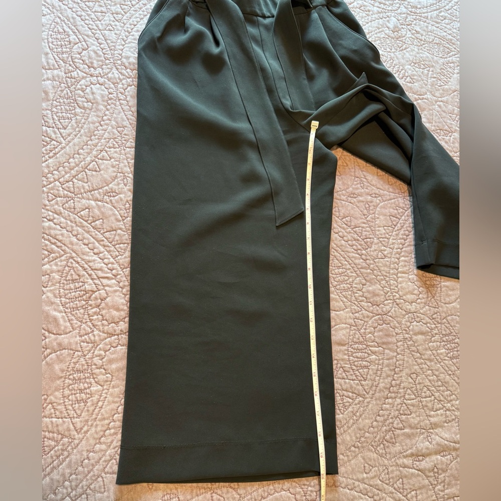 Lululemon Athletica Black Noir Crop Pants - Picture 8 of 13